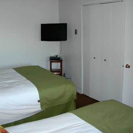 Walker River Lodge Bridgeport Room photo