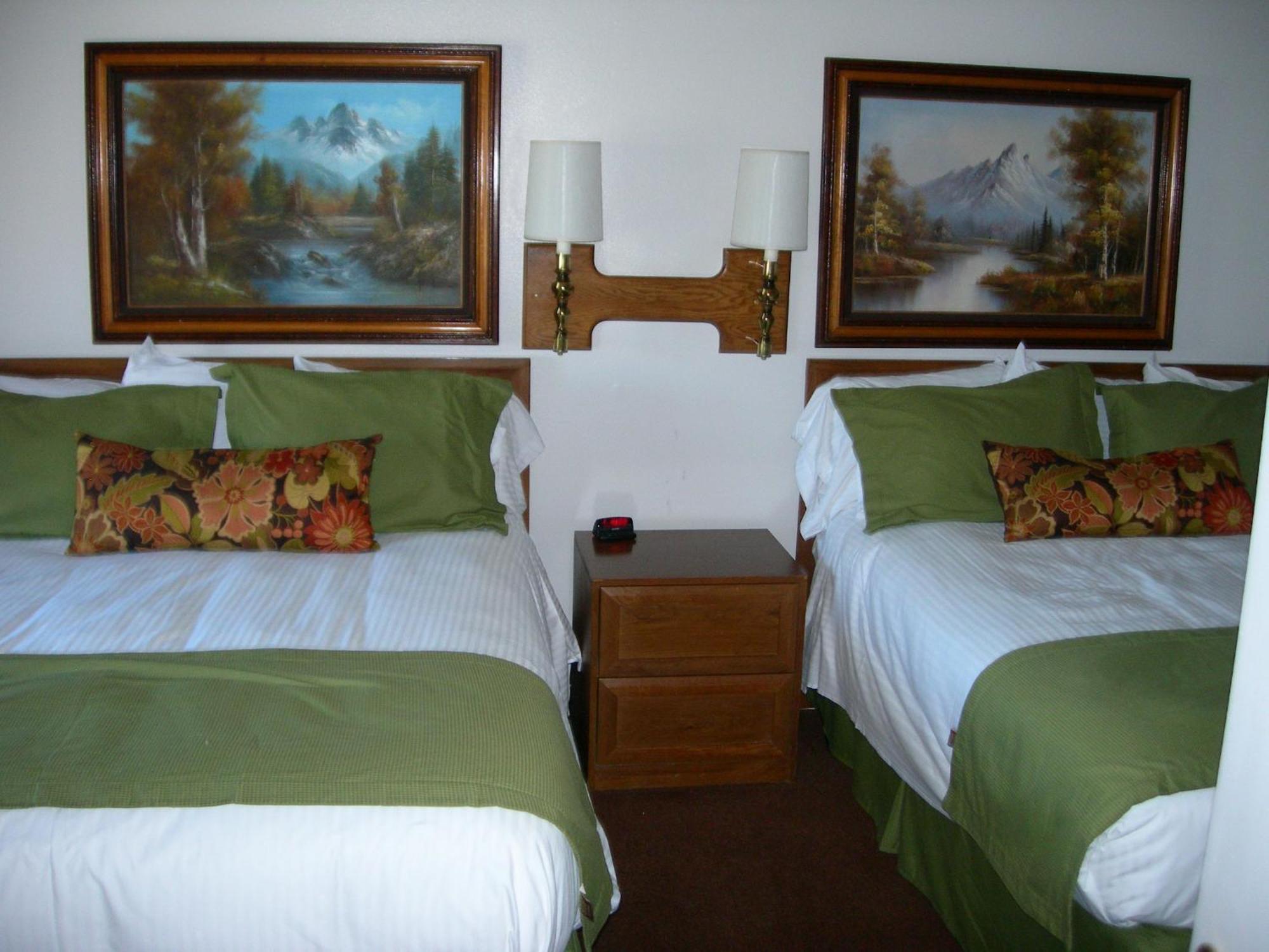 Walker River Lodge Bridgeport Room photo