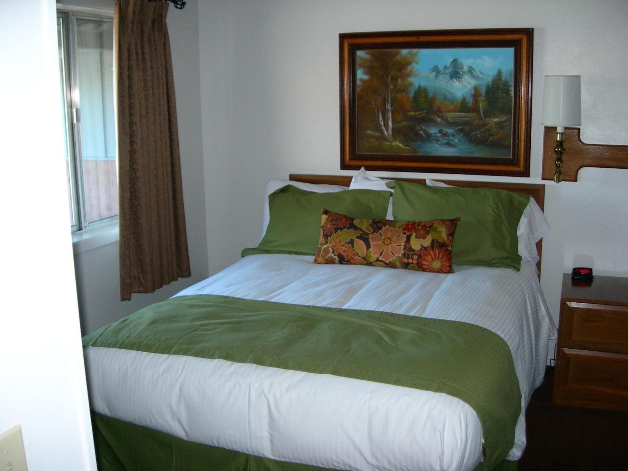 Walker River Lodge Bridgeport Room photo