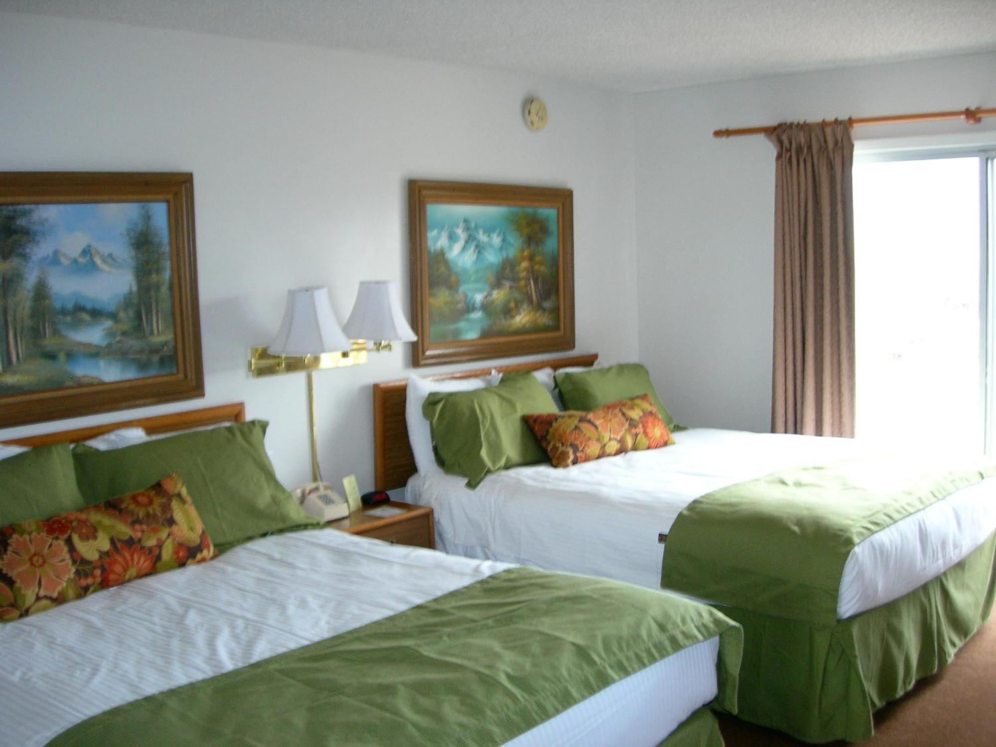 Walker River Lodge Bridgeport Room photo