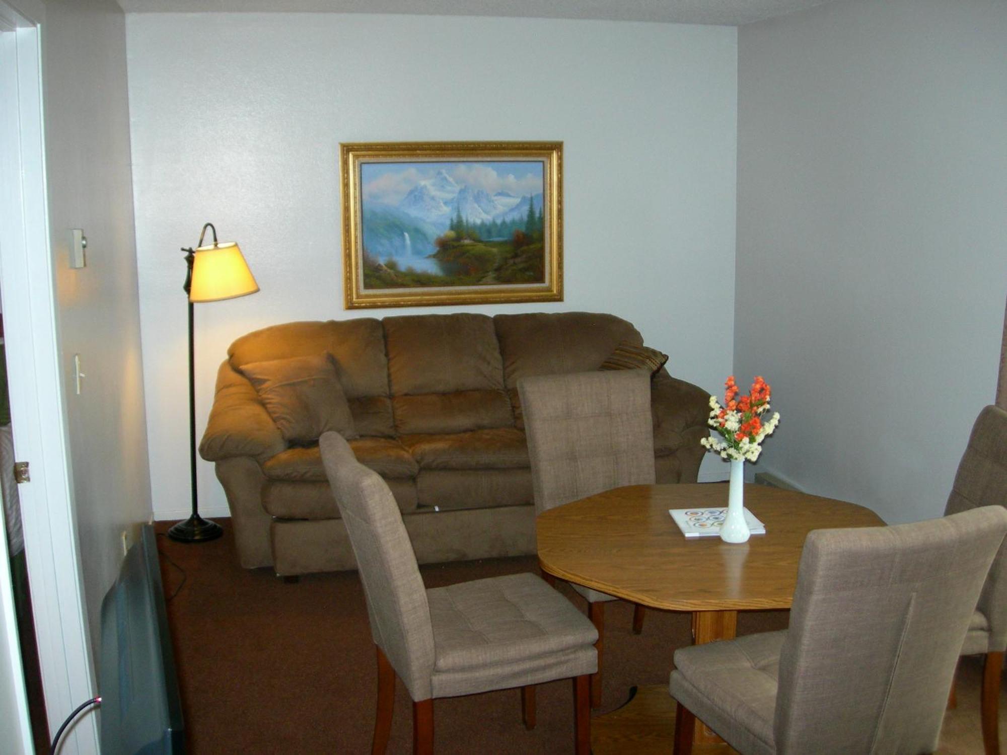 Walker River Lodge Bridgeport Room photo