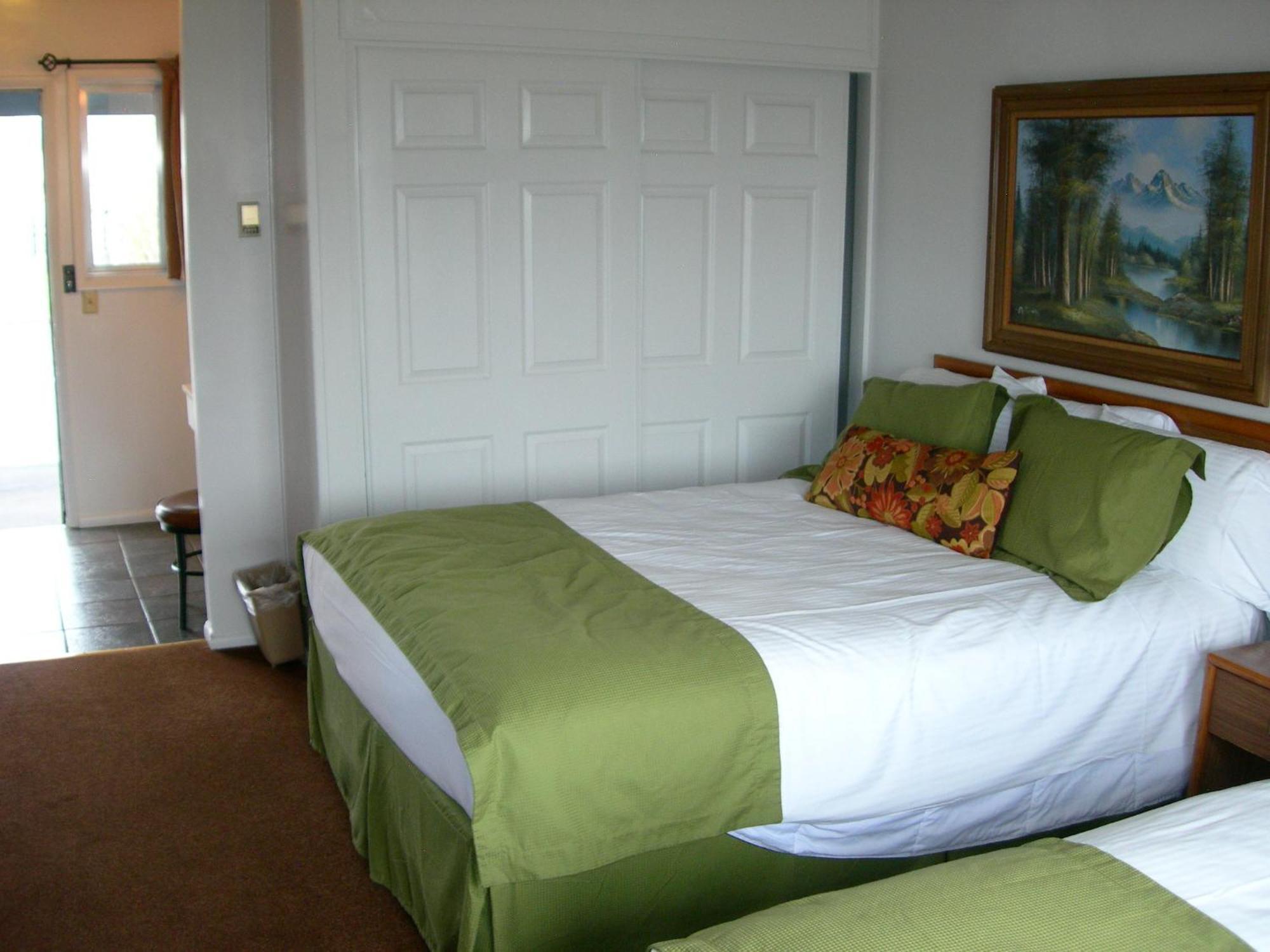 Walker River Lodge Bridgeport Room photo