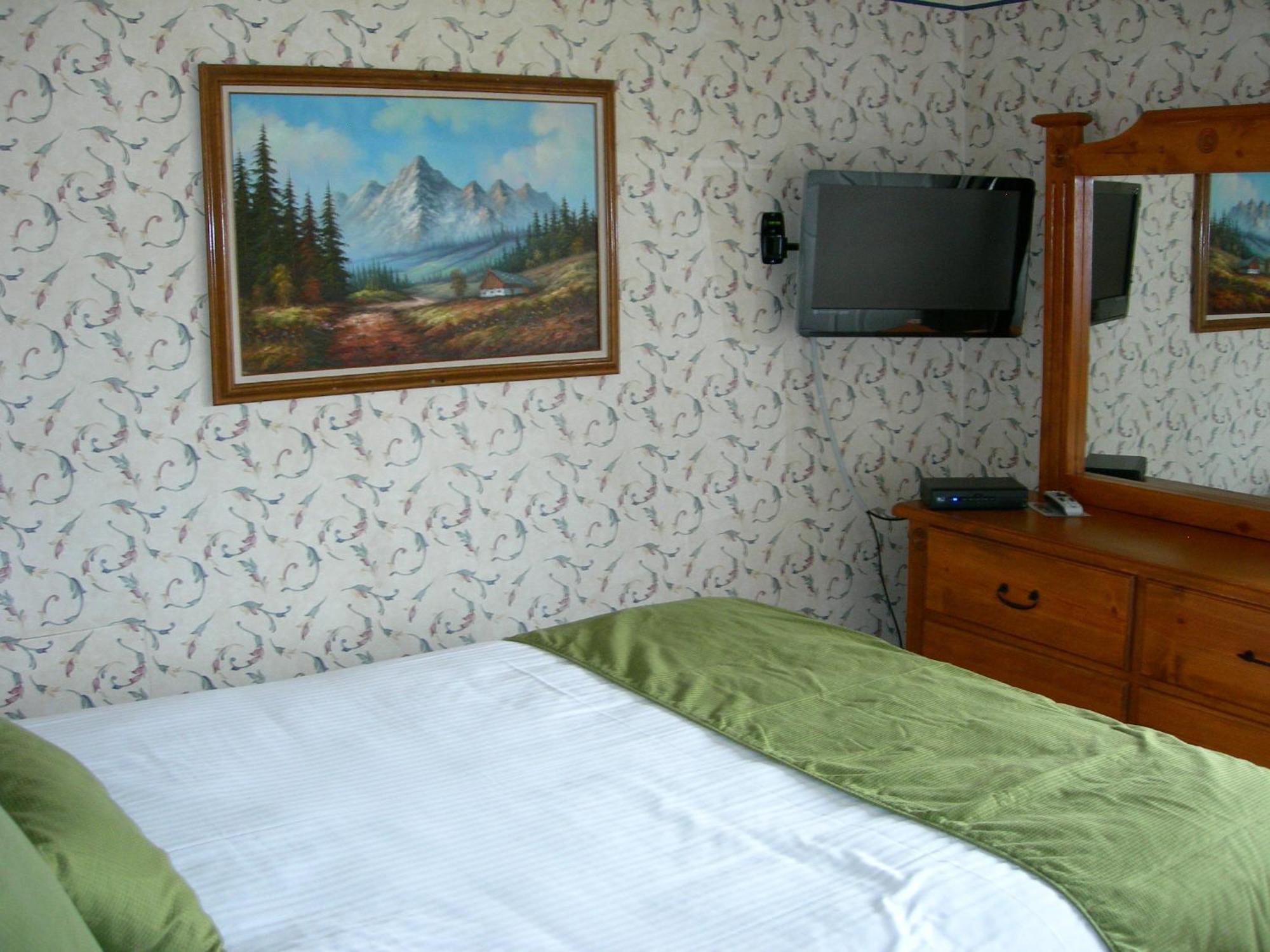 Walker River Lodge Bridgeport Room photo
